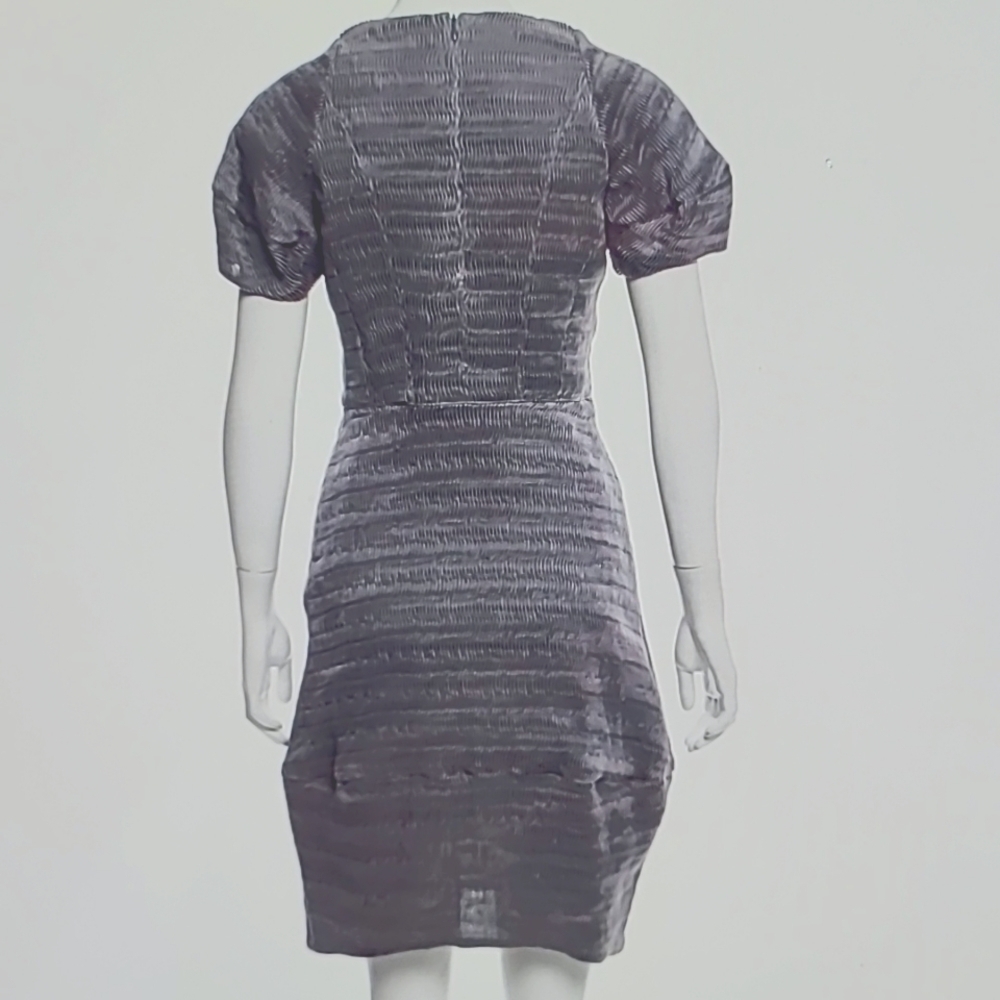 BURBERRY Textured Silk Dress Size: US6, IT42 - Picture 3 of 3